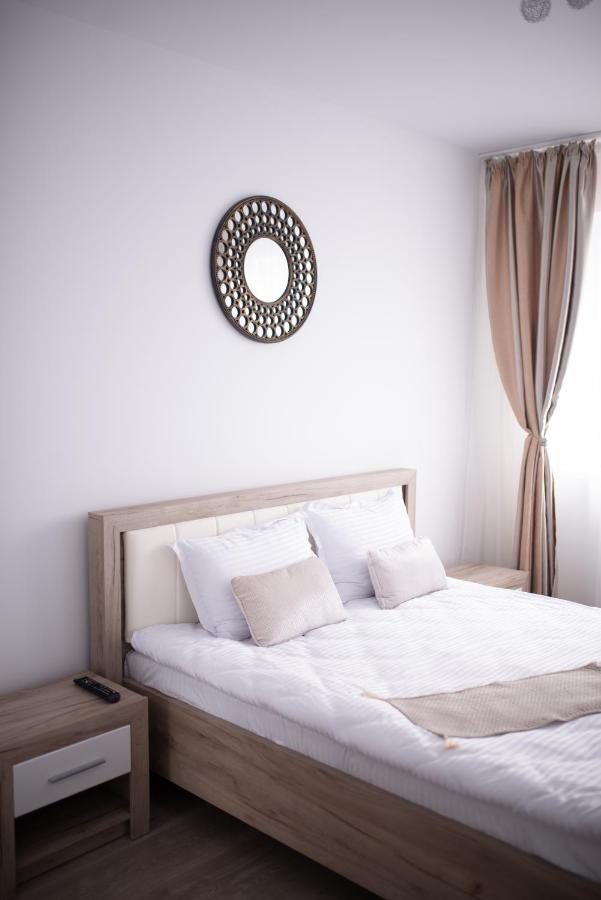 Apartament Denissia Oradea Extérieur photo