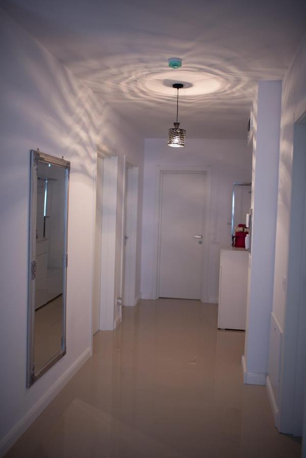 Apartament Denissia Oradea Extérieur photo
