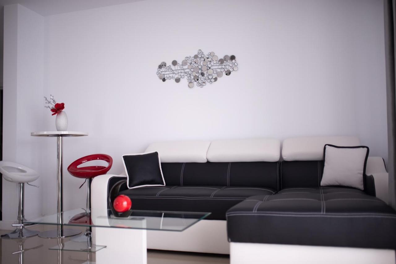 Apartament Denissia Oradea Extérieur photo
