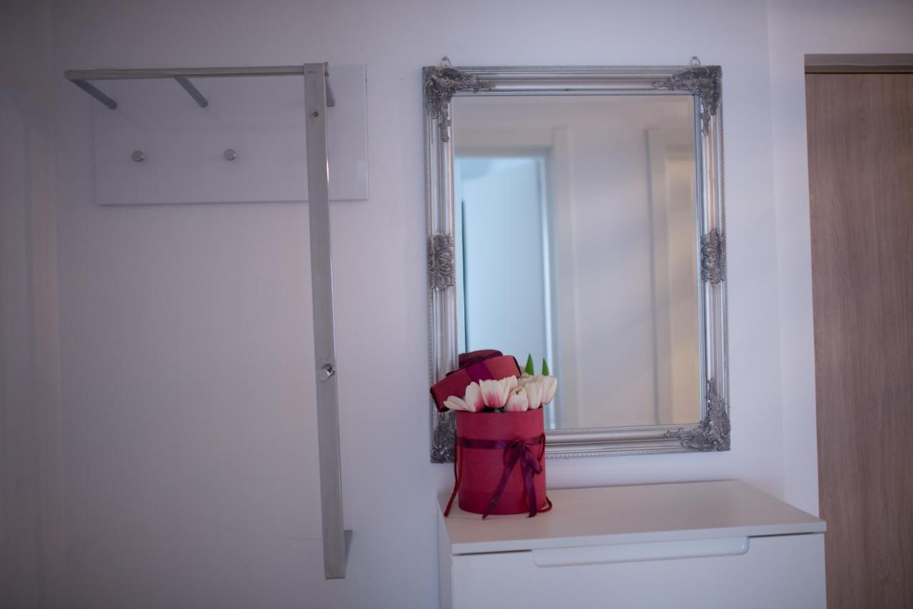 Apartament Denissia Oradea Extérieur photo